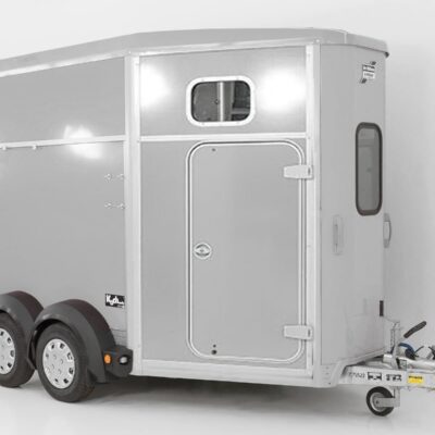 Ifor Williams Pferdeanhänger HB511 | Sattelkammer | Silber