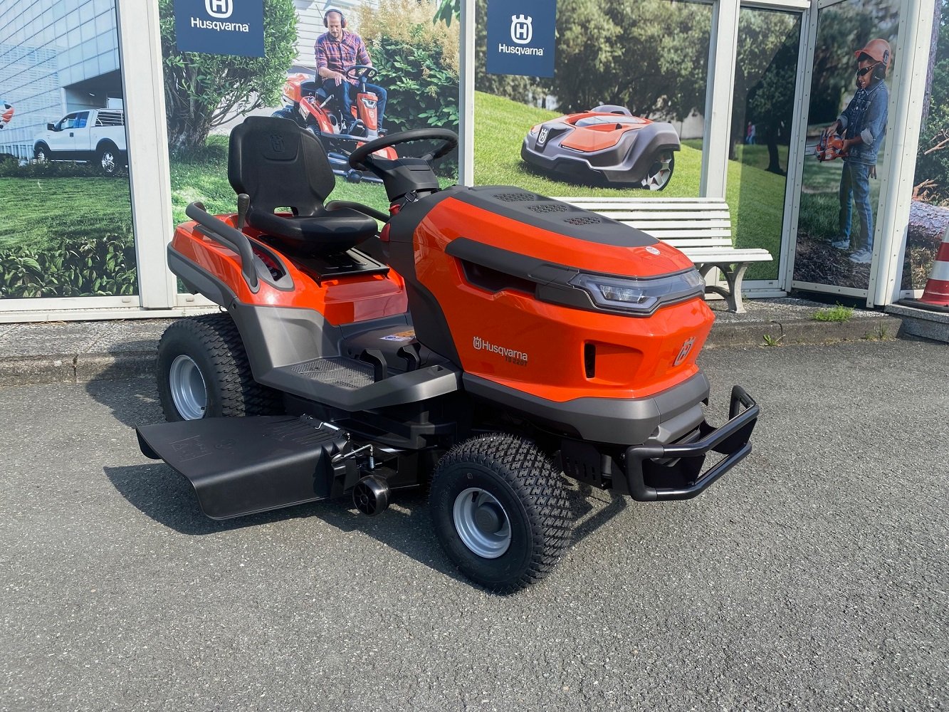 Husqvarna-TS220T_01.jpg
