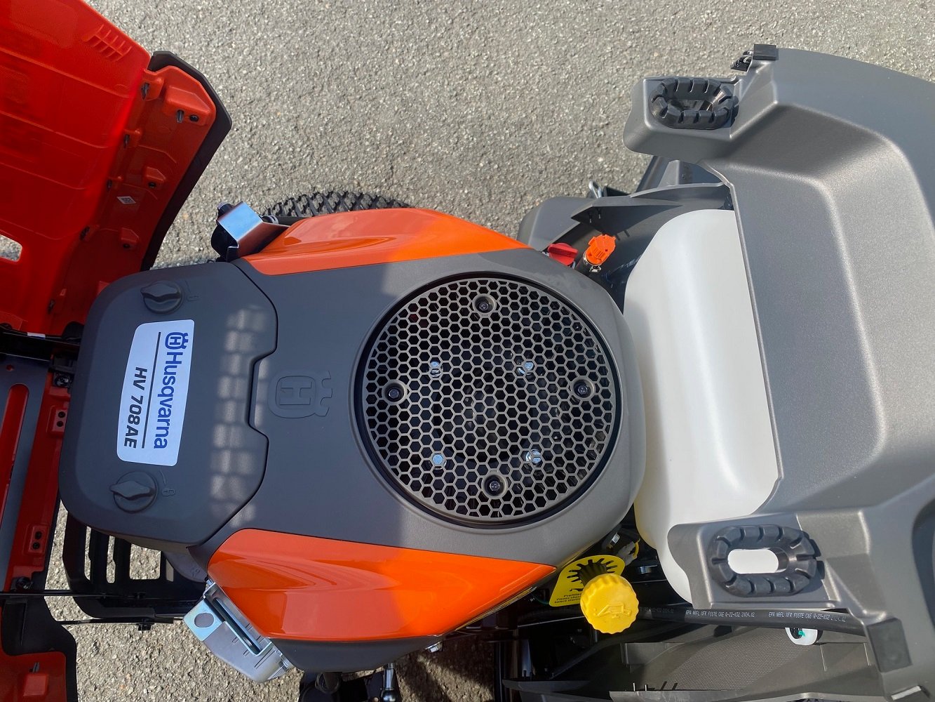 Husqvarna-TS220T_05-1.jpg