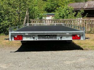 fahrzeugtransporter.jpg