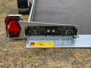 humbaur-absenkanhaenger-hkt-motorrad-08.jpg