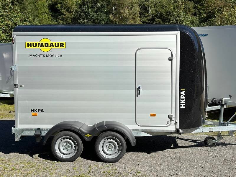 humbaur-design-motorradtransporter-alu-poly-03.jpg