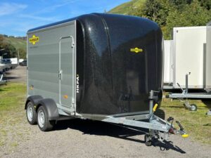 humbaur-design-motorradtransporter-alu-poly-05.jpg