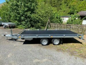 saris-fahrzeugtransporter-01.jpg