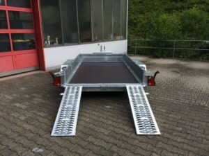 saris-magnum-explorer-300-v-baggertransporter-tief-01.jpg