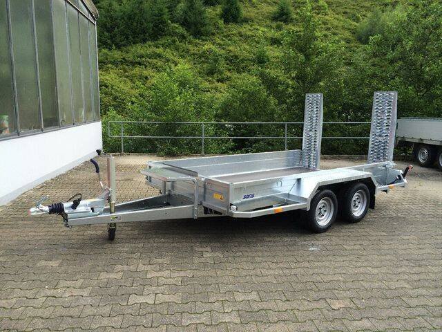 saris-magnum-explorer-300-v-baggertransporter-tief-05.jpg